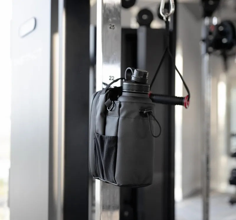 Magnetic gym bag feature view